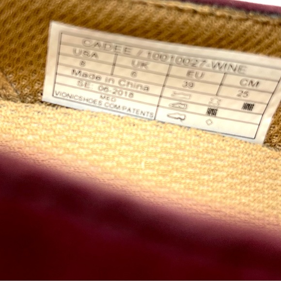 VIONIC Walking Shoe - Picture 7 of 9